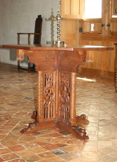 Copie d'une table gothique
